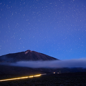 Звёдная ночь над вулканом